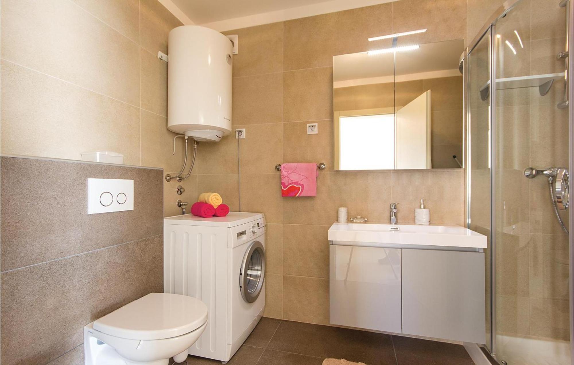 Lovely Apartment In Medulin With Kitchen Εξωτερικό φωτογραφία